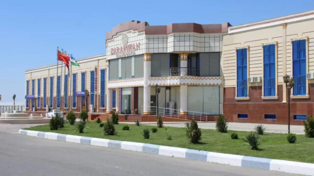 "Zarafshan Grand hotel"