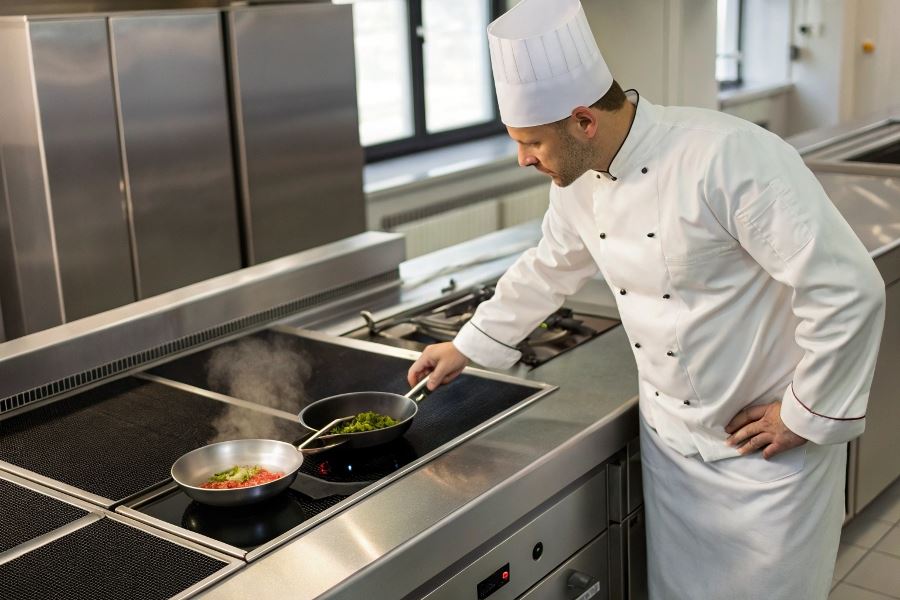 2289-induction-vs-electric-professional-kitchen
